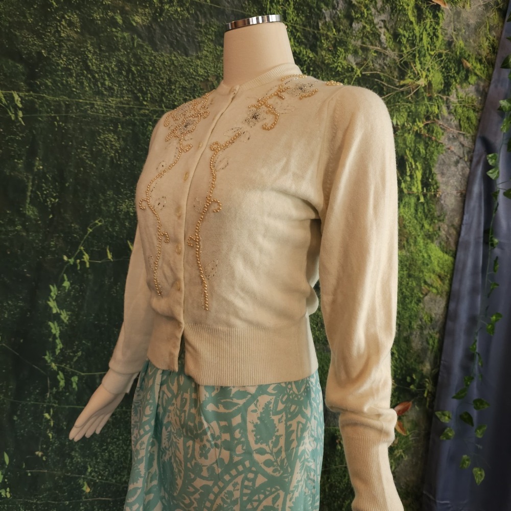 Vintage 1960's Cardigan Sweater Cream Beaded Susan Scott Originals Pinup - Picture 14 of 15